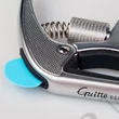 Kép 3/3 - Guitto GGC-02 Silver gumírozott pengetőtartóval akusztikus - elektromos Revolver gitár capo