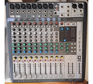 Soundcraft Signature 12 keverőerősítő (Használt cikkek)