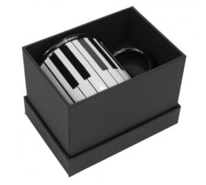 Agifty Creative art & music gifts AGM7016 Retro bögre ajándék dobozzal Fekete, zongorabillentyű-mintás, 0,35 l Zenei ajándéktárgy
