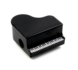 Zongora formájú fekete műanyag ceruzahegyező AGS2001 Zenei ajándéktárgy