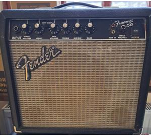 Fender Frontman 15G gitárerősítő (Használt cikkek)