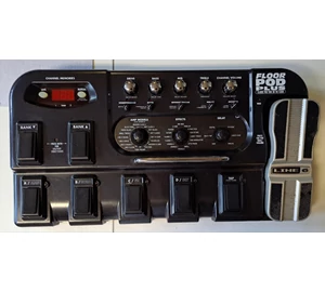 Line6 Floor Pod Plus multieffekt (Használt cikkek)