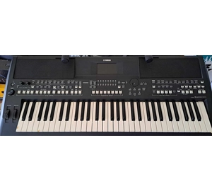 Yamaha PSR-SX600 szintetizátor (Használt cikkek)