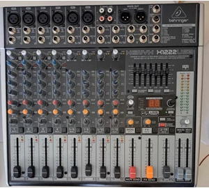 Behringer Xenyx X1222USB keverő (Használt cikkek)