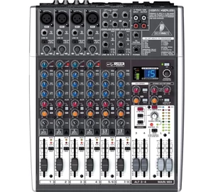 Behringer XENYX X1204USB egy 12 csatornás keverőpult USB csatlakozással és DSP egységgel