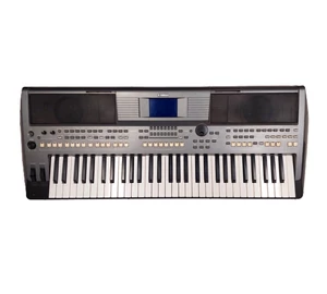 Yamaha PSR-S670 kísérő-automatikás szintetizátor (Használt cikk)