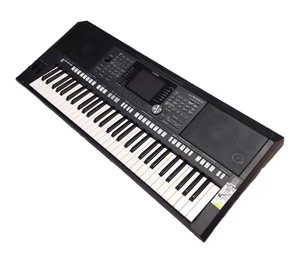 Yamaha PSR-S950 61 billentyűs dinamikus szintetizátor (Használt cikk)