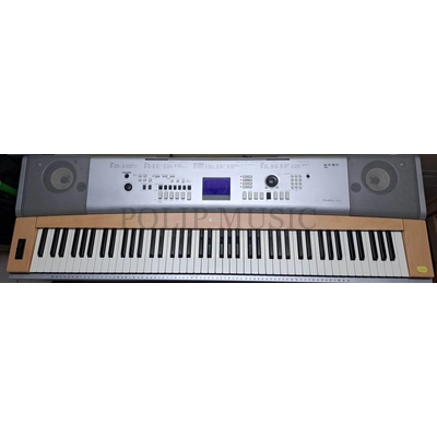 Yamaha DGX-630 kalapácsmechanikás zongora (Használt cikkek)