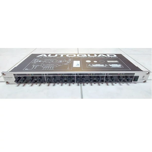 Behringer XR-2400 AUTOQUAD univerzális dinamikus processzor (Használt cikk)