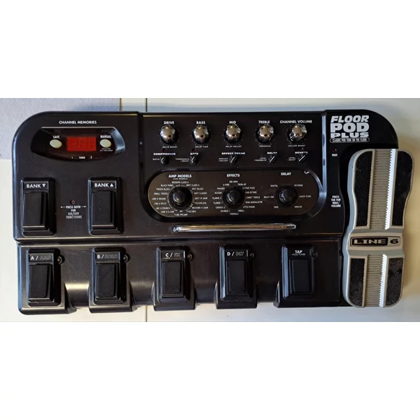 Line6 Floor Pod Plus multieffekt (Használt cikkek)