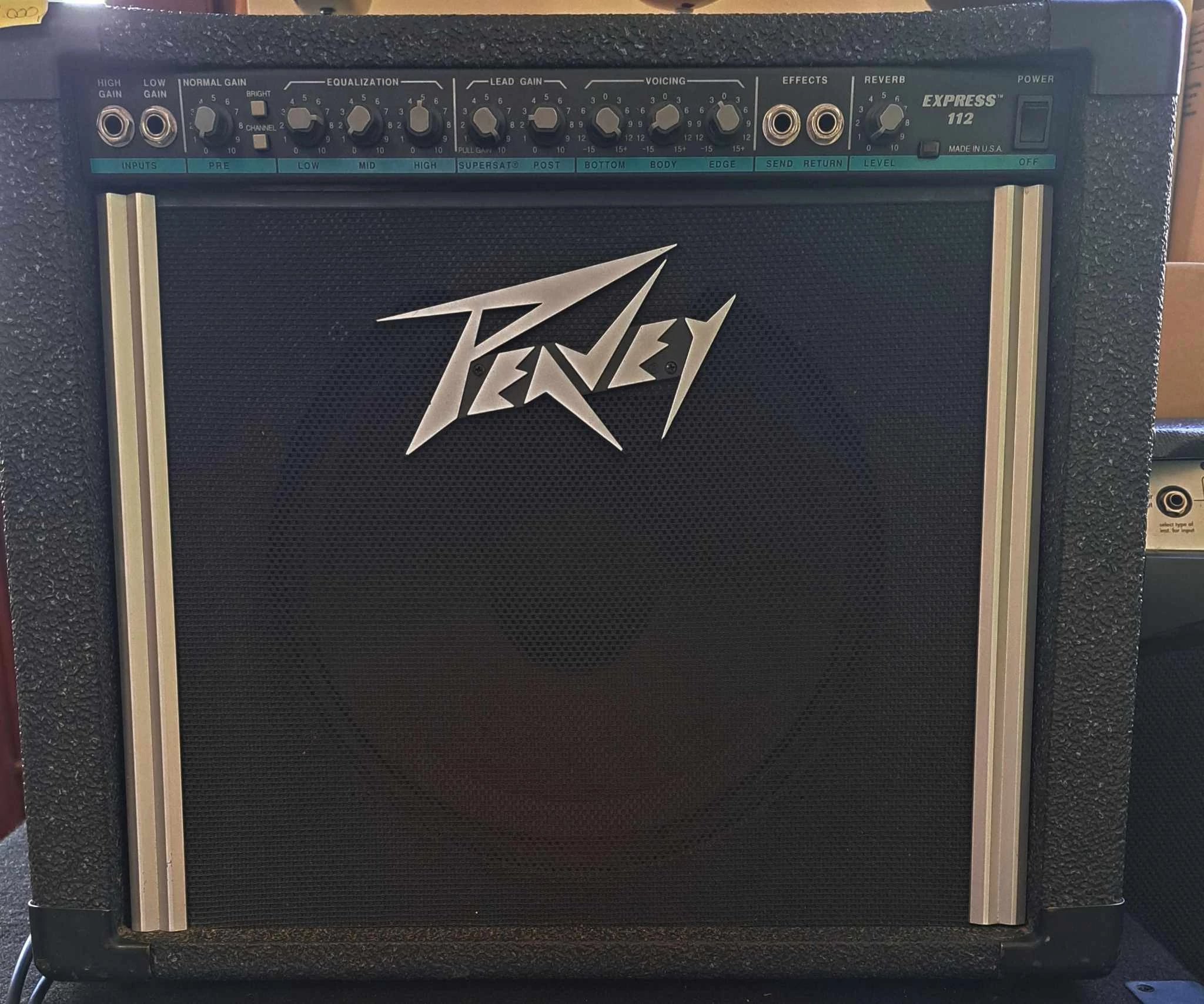 Peavey Express 112 gitárerősítő (Használt cikkek)