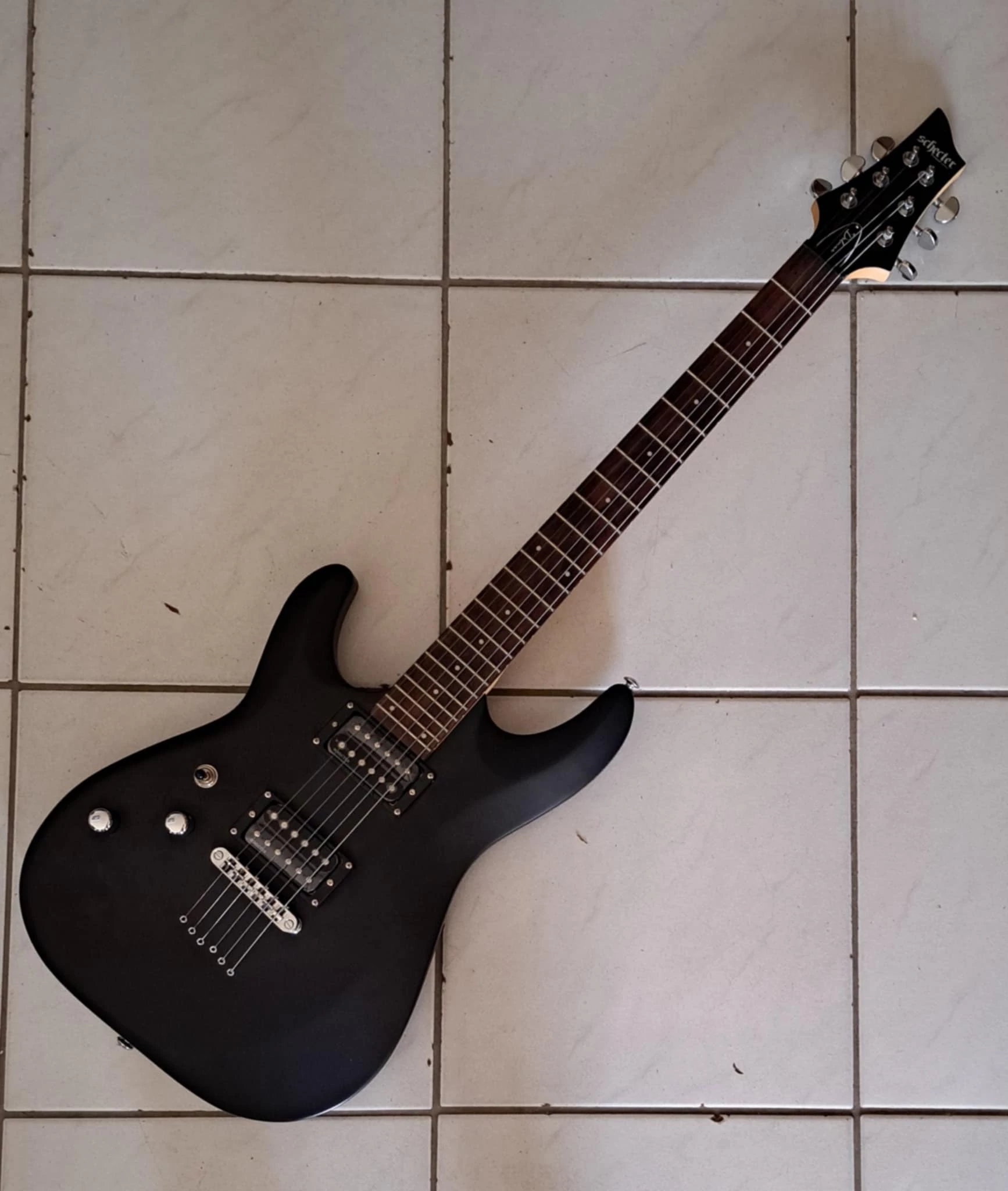 Schecter C6 Deluxe BK LH balkezes elektromos gitár (Használt cikkek)
