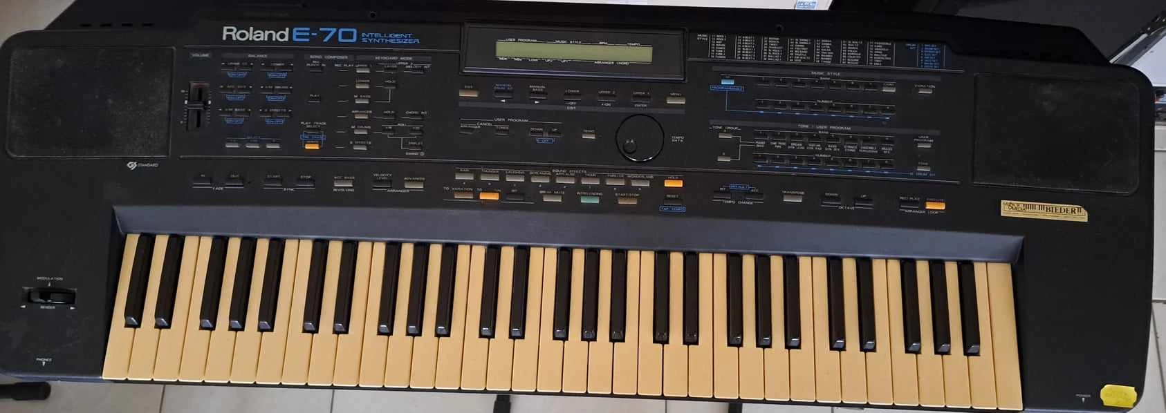 Roland E-70 szintetizátor (Használt cikkek)